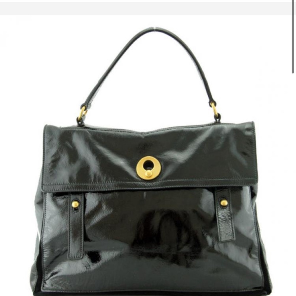 Elegant Black Handbag